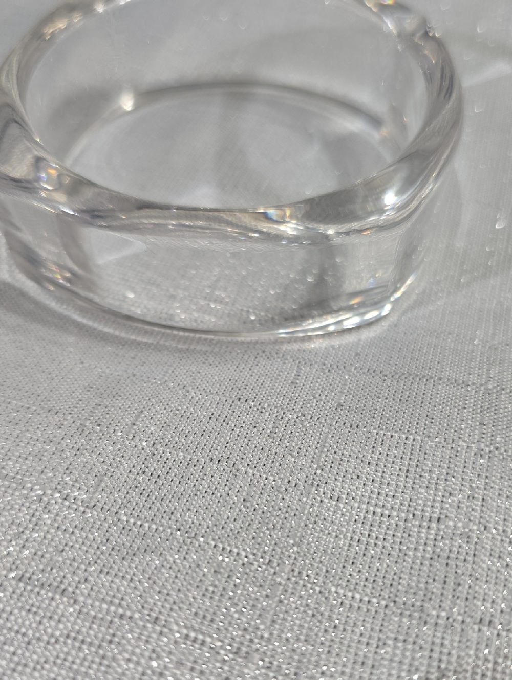 Vintage Clear Lucite Wide Chuncky Bangle Bracelet - Transparent - Picture 8 of 8